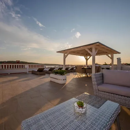 Apartman 1 Bedroom Lovely In Rab Barbat *